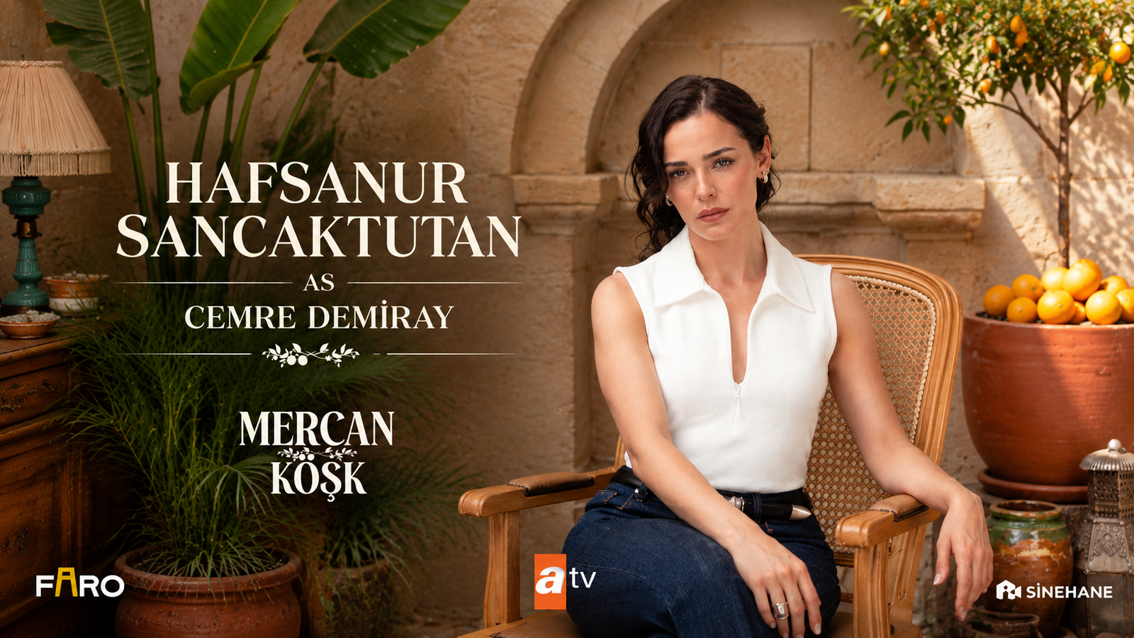 Cemre Demiray played by Hafsanur Sancaktutan in Mercan Köşk